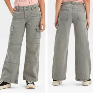 Lot of ON TREND girl’s jeans - wide leg - cargo - raw hem - cropped - 7 pairs!